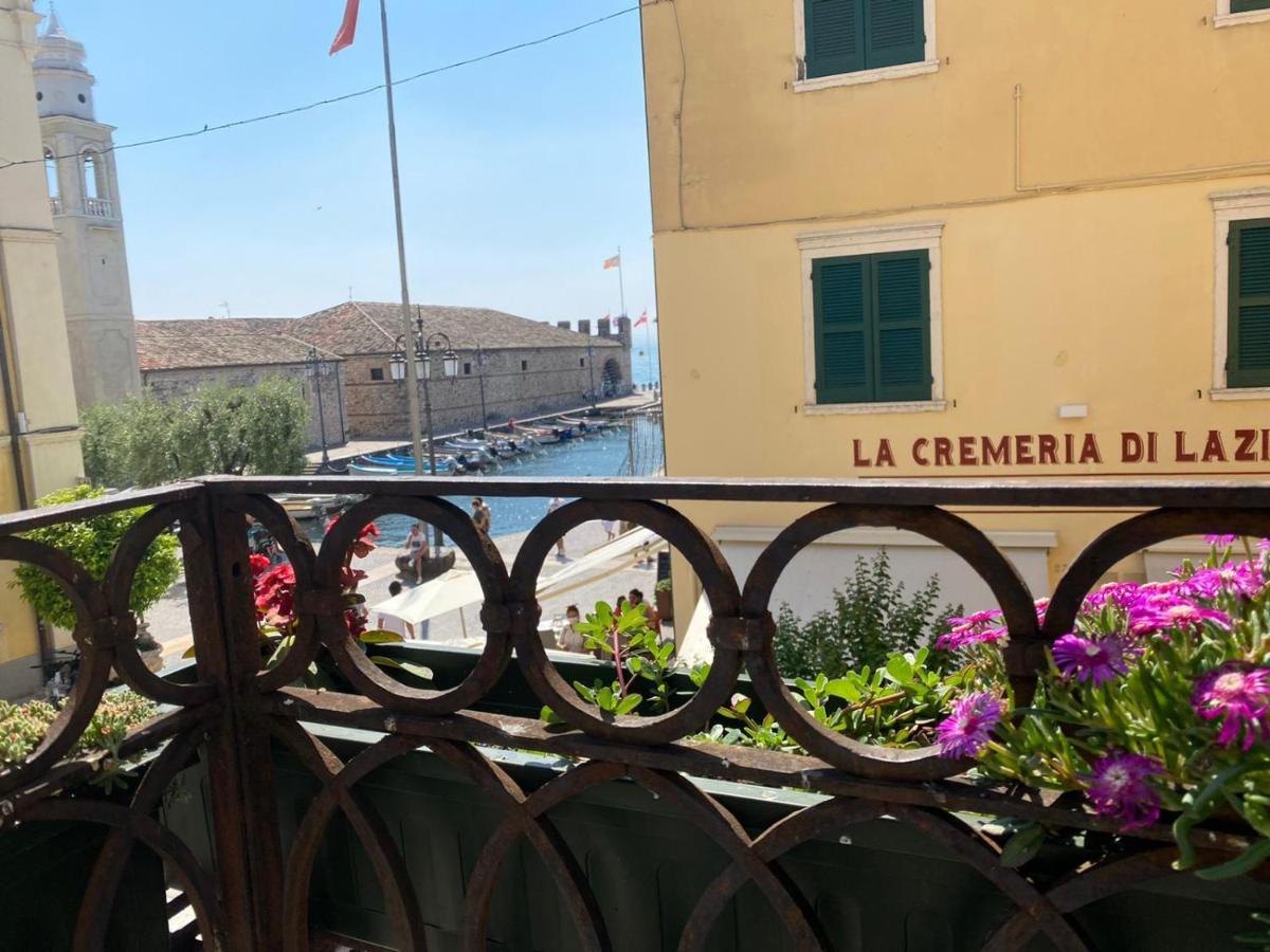 The Mansion Of Countess Rizzardi On Garda Lake Lazise Exteriör bild